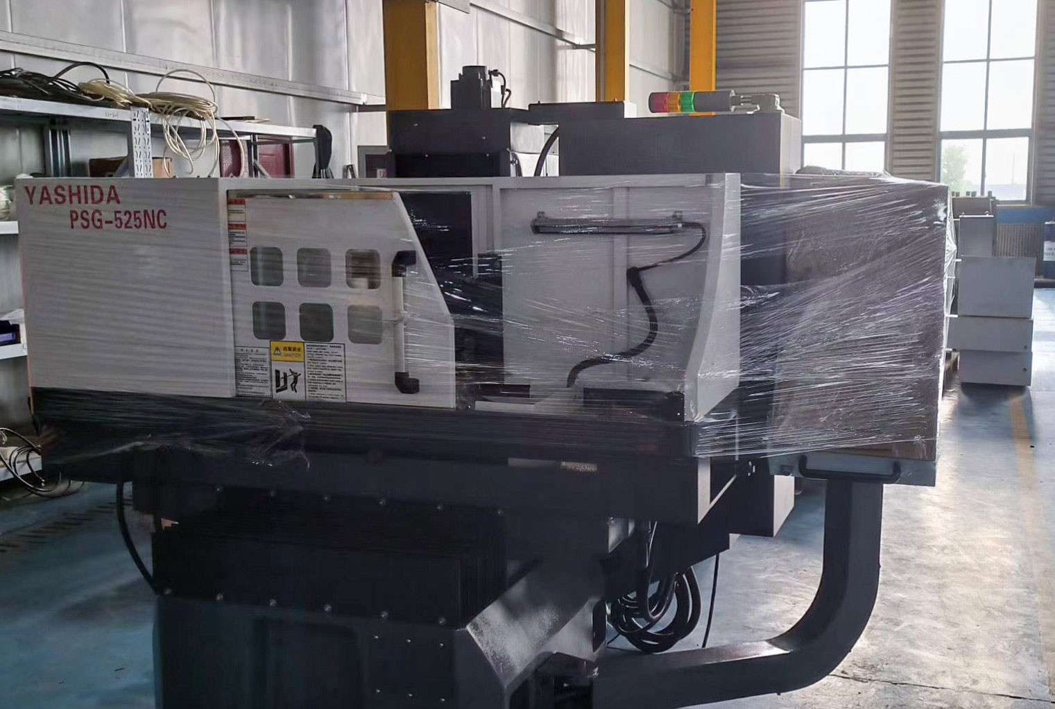 高精密磨床使用滾珠絲桿和滾柱絲桿的優(yōu)缺點 高精密磨床使用滾珠絲桿和滾柱絲桿的優(yōu)缺點